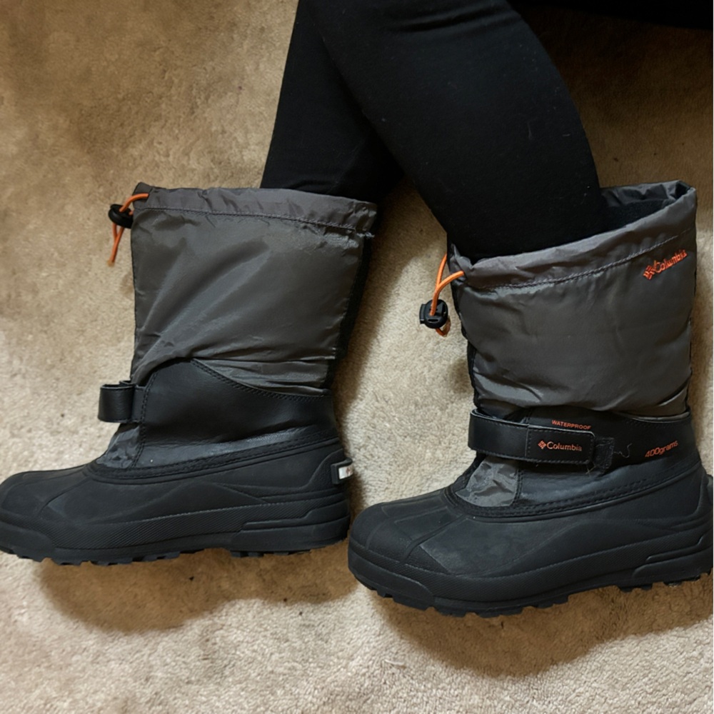 Columbia Size 7 Womans Waterproof Winter boots